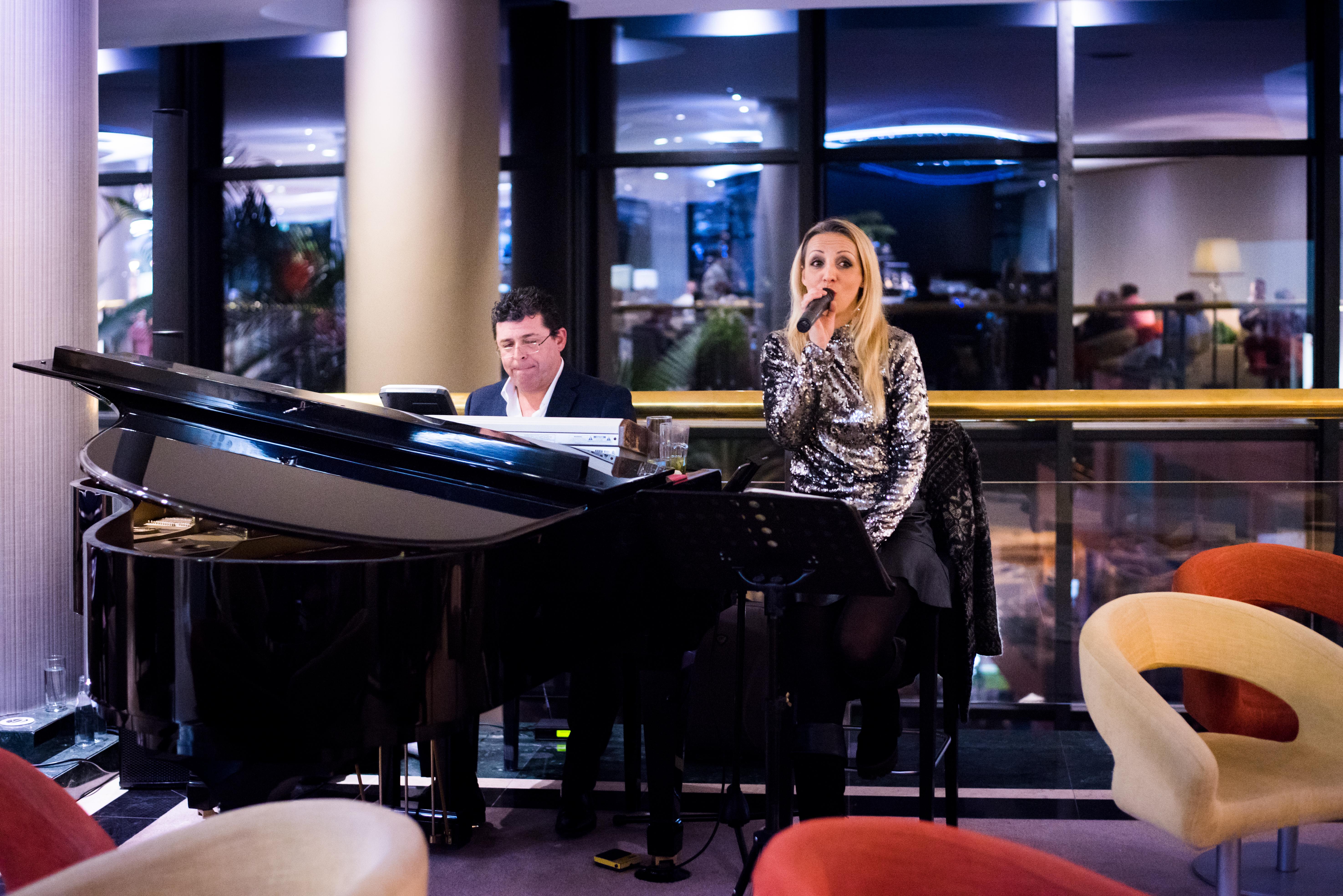 Enotel Lido Фуншал Екстериор снимка The piano bar at the InterContinental London The O2