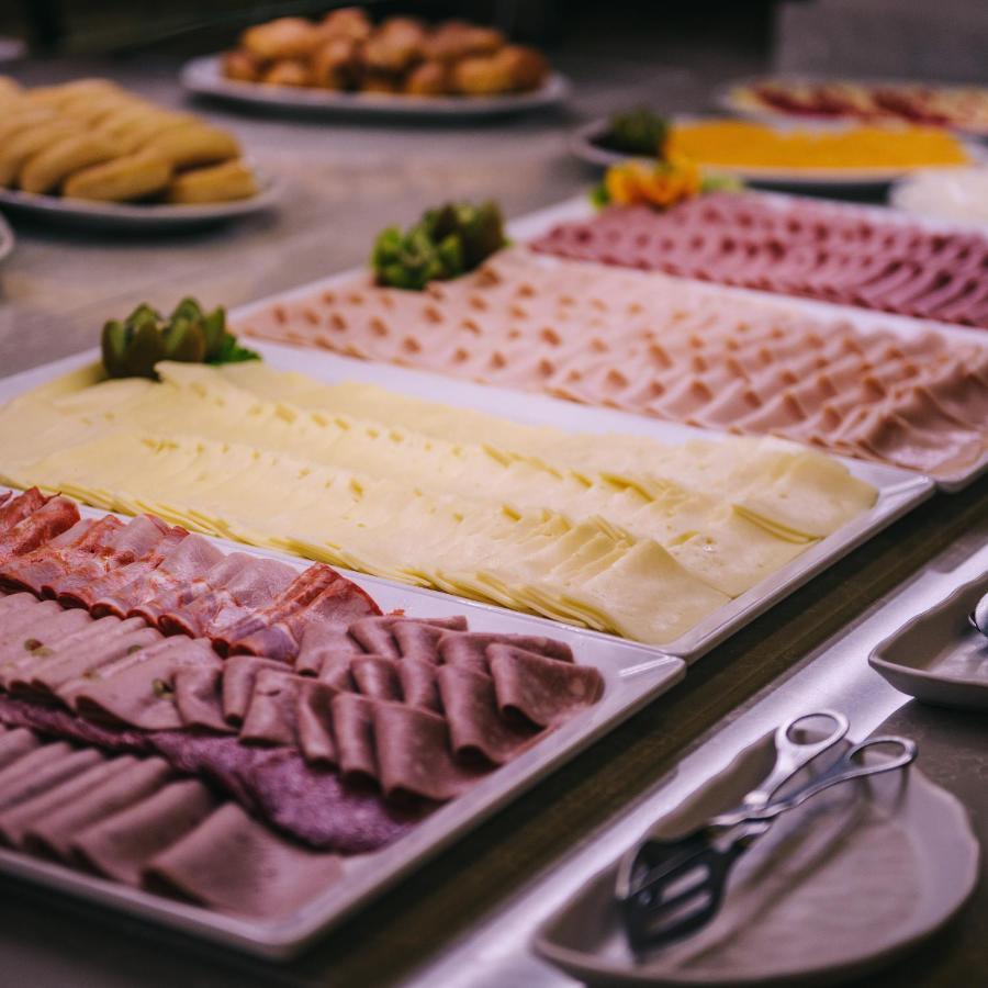 Enotel Lido Фуншал Екстериор снимка A selection of cold cuts